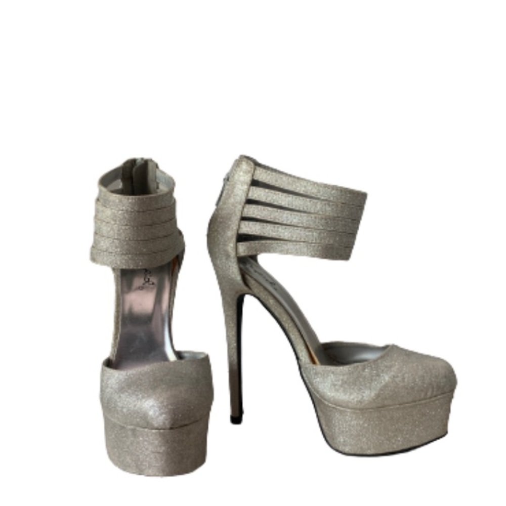Qupid Ravish Glitter Platform Heel Shoe